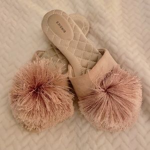 Blush Birdie songbird slippers size 6